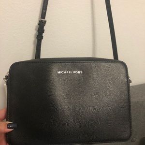 Michael kors crossbody bag